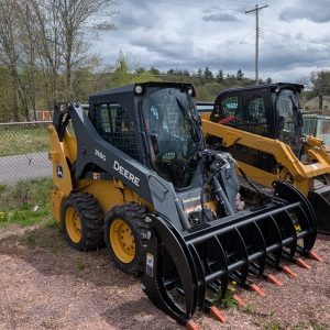 Skid Steers/Track Loaders